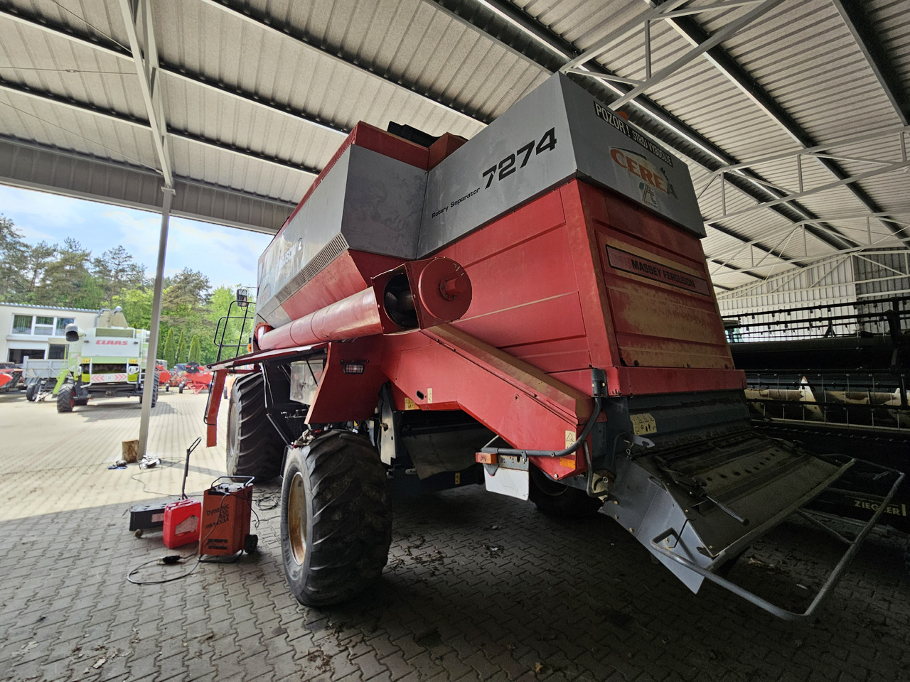 Massey Ferguson Cerea - Combine harvester: picture 4 Massey Ferguson Cerea - Combine harvester: picture 4
