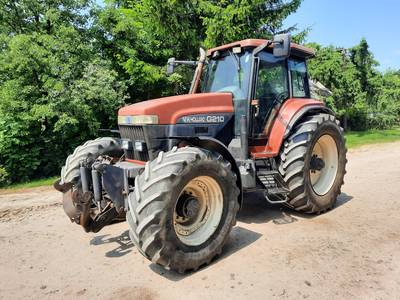 NEW HOLLAND G210 - Farm tractor: picture 3 NEW HOLLAND G210 - Farm tractor: picture 3