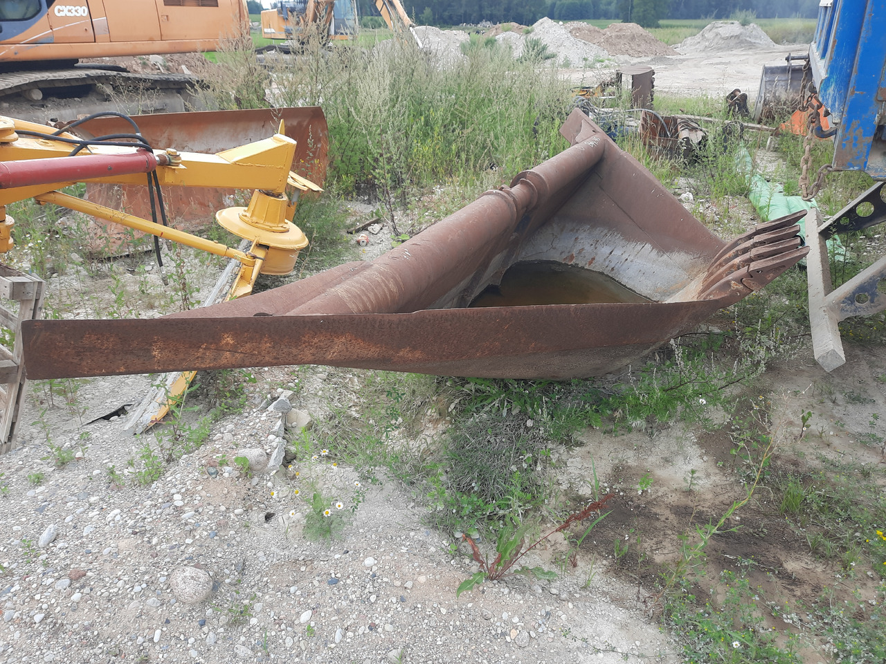 SOTRAMAINE 104 Łyżka trapezowa - Bucket for Construction machinery: picture 2 SOTRAMAINE 104 Łyżka trapezowa - Bucket for Construction machinery: picture 2