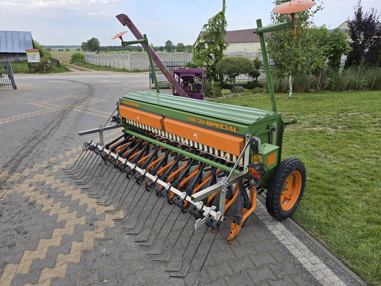 Amazone D8/30 SPECIAL - Sowing equipment: picture 1 Amazone D8/30 SPECIAL - Sowing equipment: picture 1
