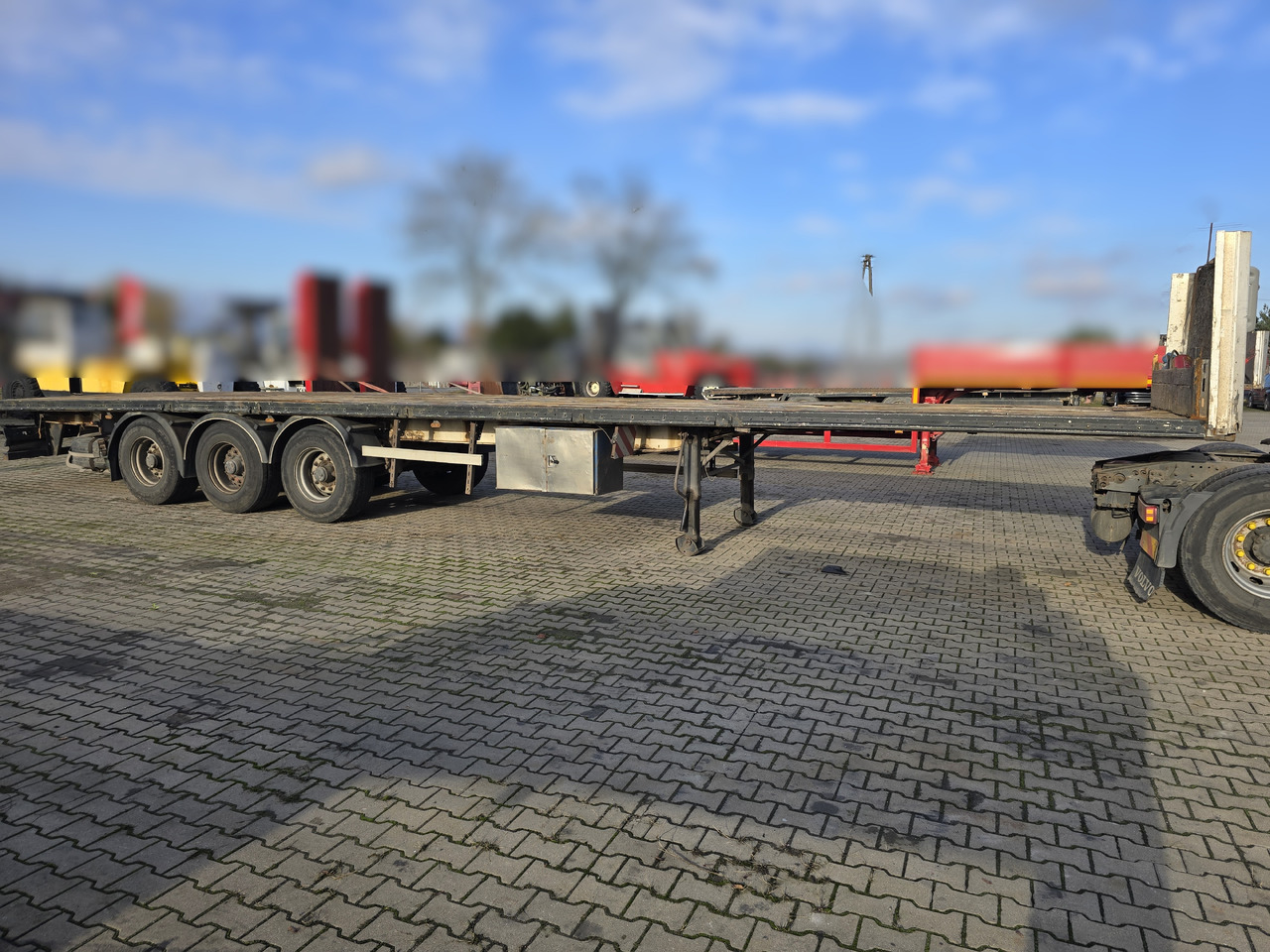 Fruehauf TX 34CW - Dropside/ Flatbed semi-trailer: picture 3 Fruehauf TX 34CW - Dropside/ Flatbed semi-trailer: picture 3