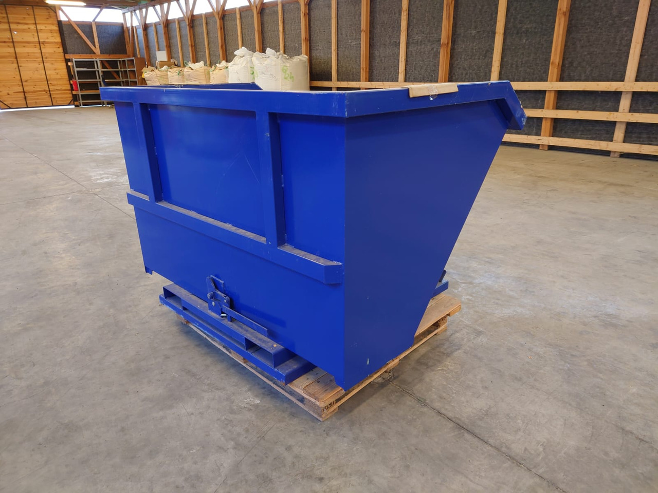 Inna 1,5 m3 - Diesel forklift: picture 3 Inna 1,5 m3 - Diesel forklift: picture 3