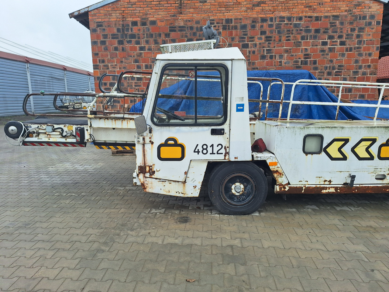 Inna MEF9 - Belt loader: picture 3 Inna MEF9 - Belt loader: picture 3