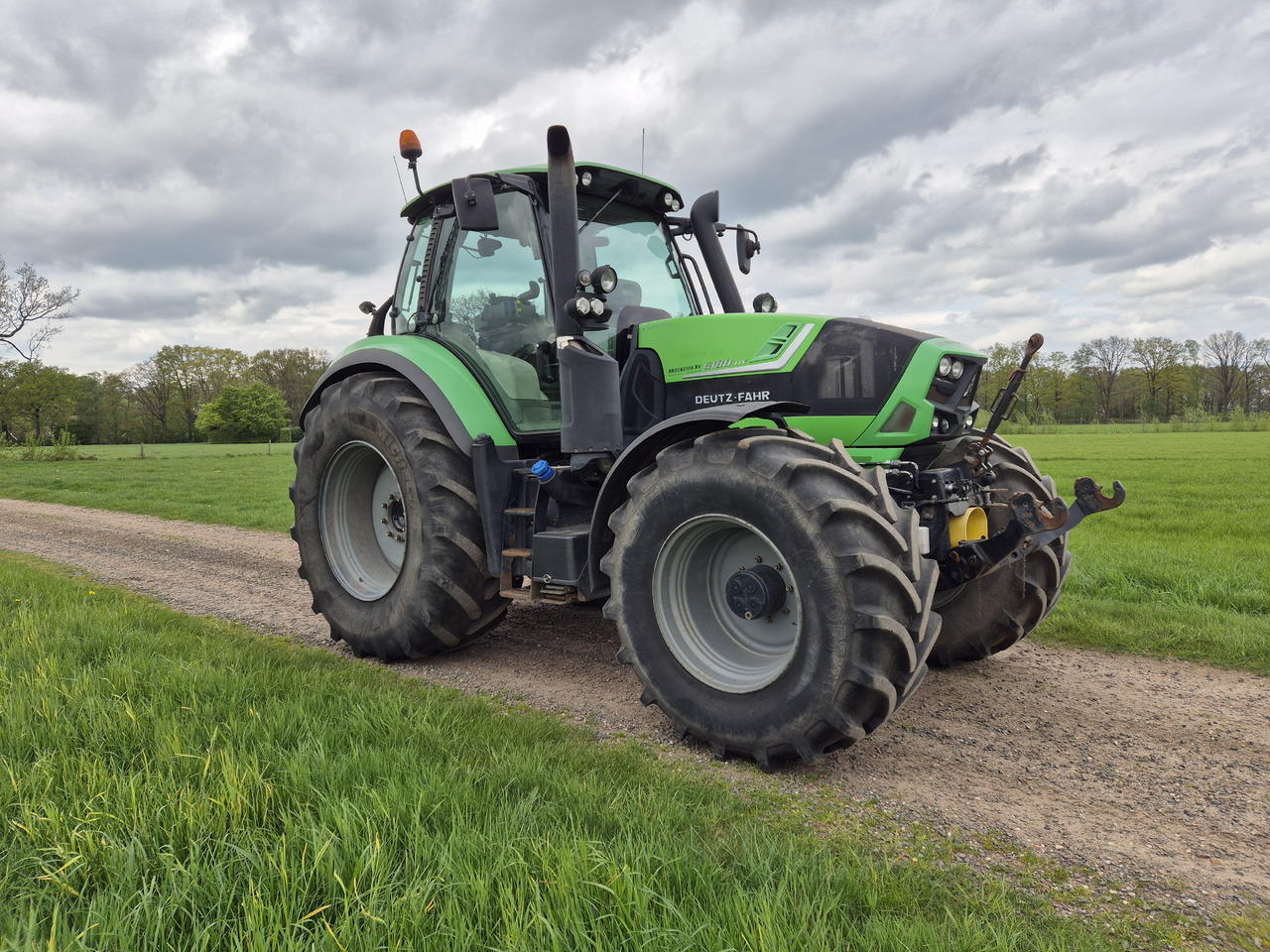 Deutz Fahr 6180 TTV met Front Hef / PTO - Farm tractor: picture 2 Deutz Fahr 6180 TTV met Front Hef / PTO - Farm tractor: picture 2