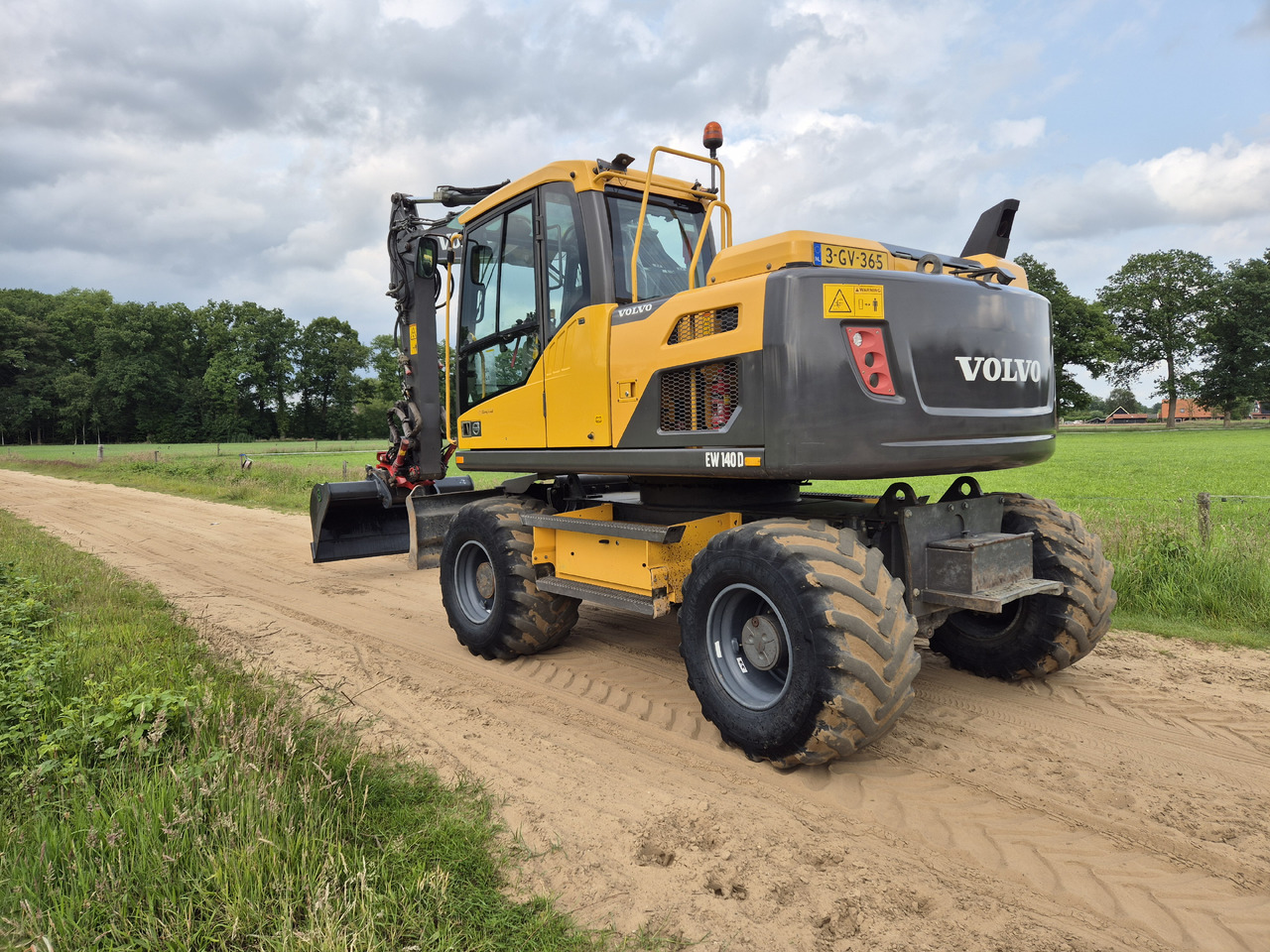 VOLVO EW 140 D - Wheel excavator: picture 2 VOLVO EW 140 D - Wheel excavator: picture 2