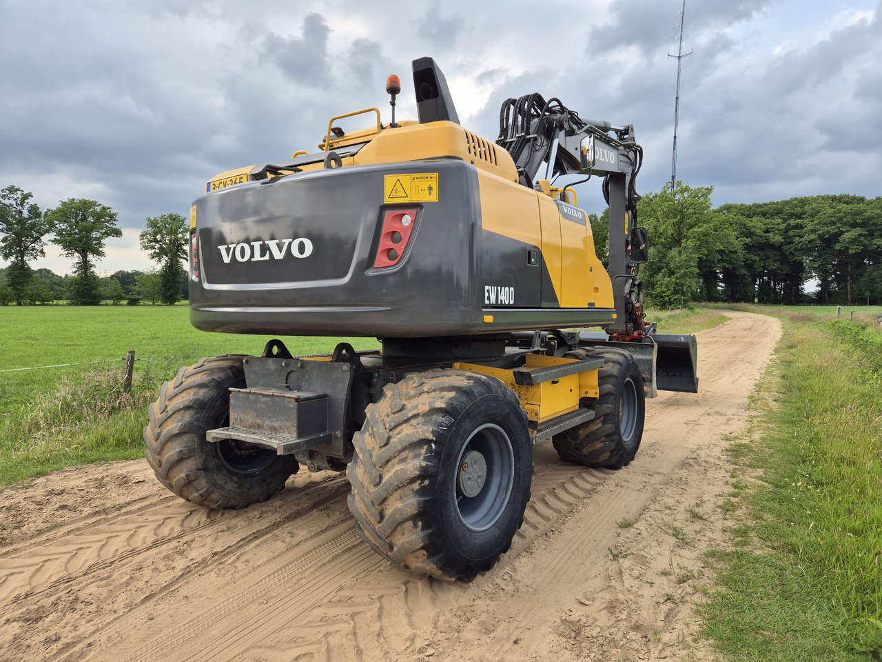 VOLVO EW 140 D - Wheel excavator: picture 5 VOLVO EW 140 D - Wheel excavator: picture 5