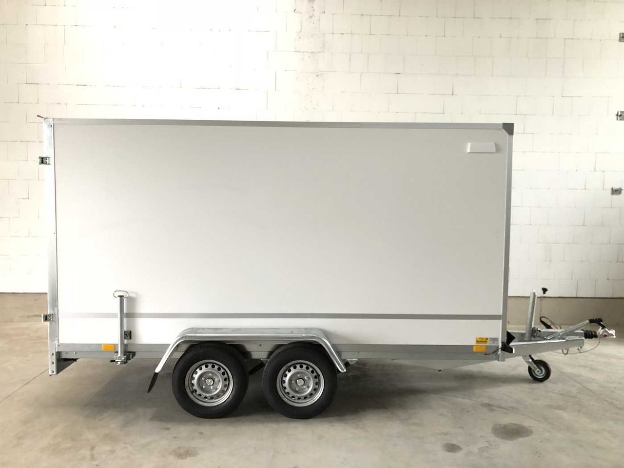 BLYSS F2736HTD Kofferanhänger - Closed box trailer: picture 1 BLYSS F2736HTD Kofferanhänger - Closed box trailer: picture 1