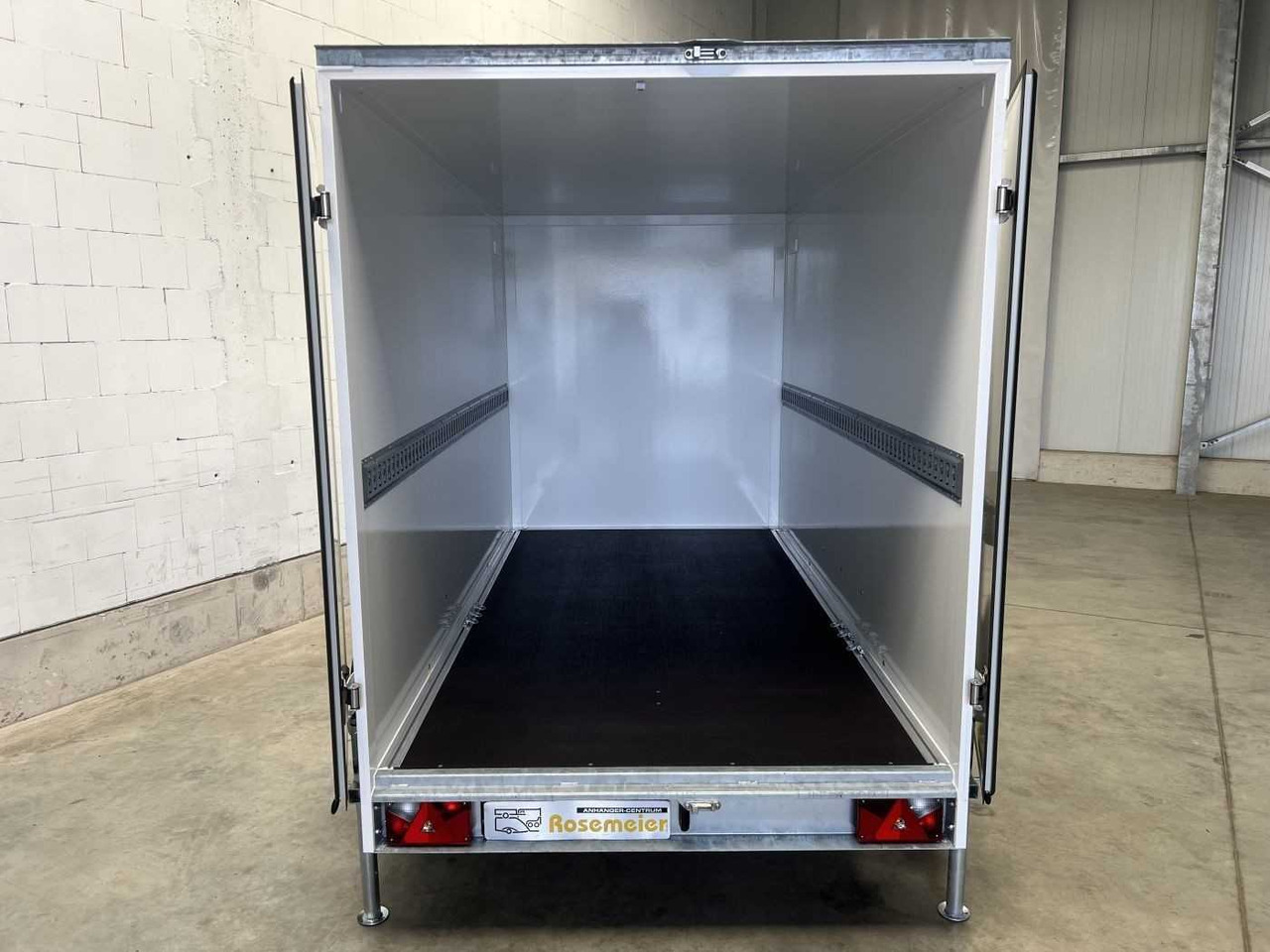 BLYSS FS2030/180HTL Kofferanhänger - Closed box trailer: picture 4 BLYSS FS2030/180HTL Kofferanhänger - Closed box trailer: picture 4