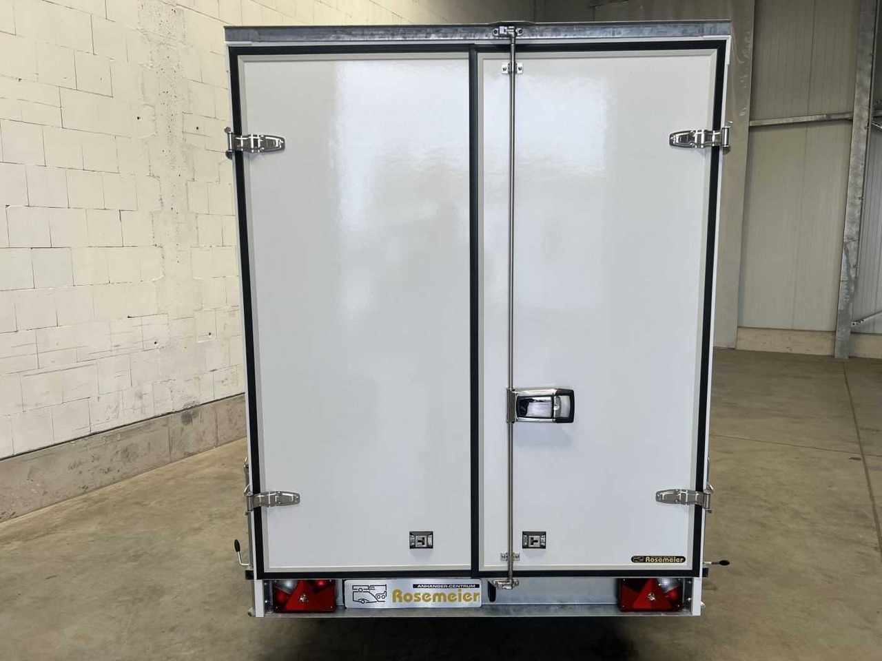 BLYSS FS2030/180HTL Kofferanhänger - Closed box trailer: picture 3 BLYSS FS2030/180HTL Kofferanhänger - Closed box trailer: picture 3