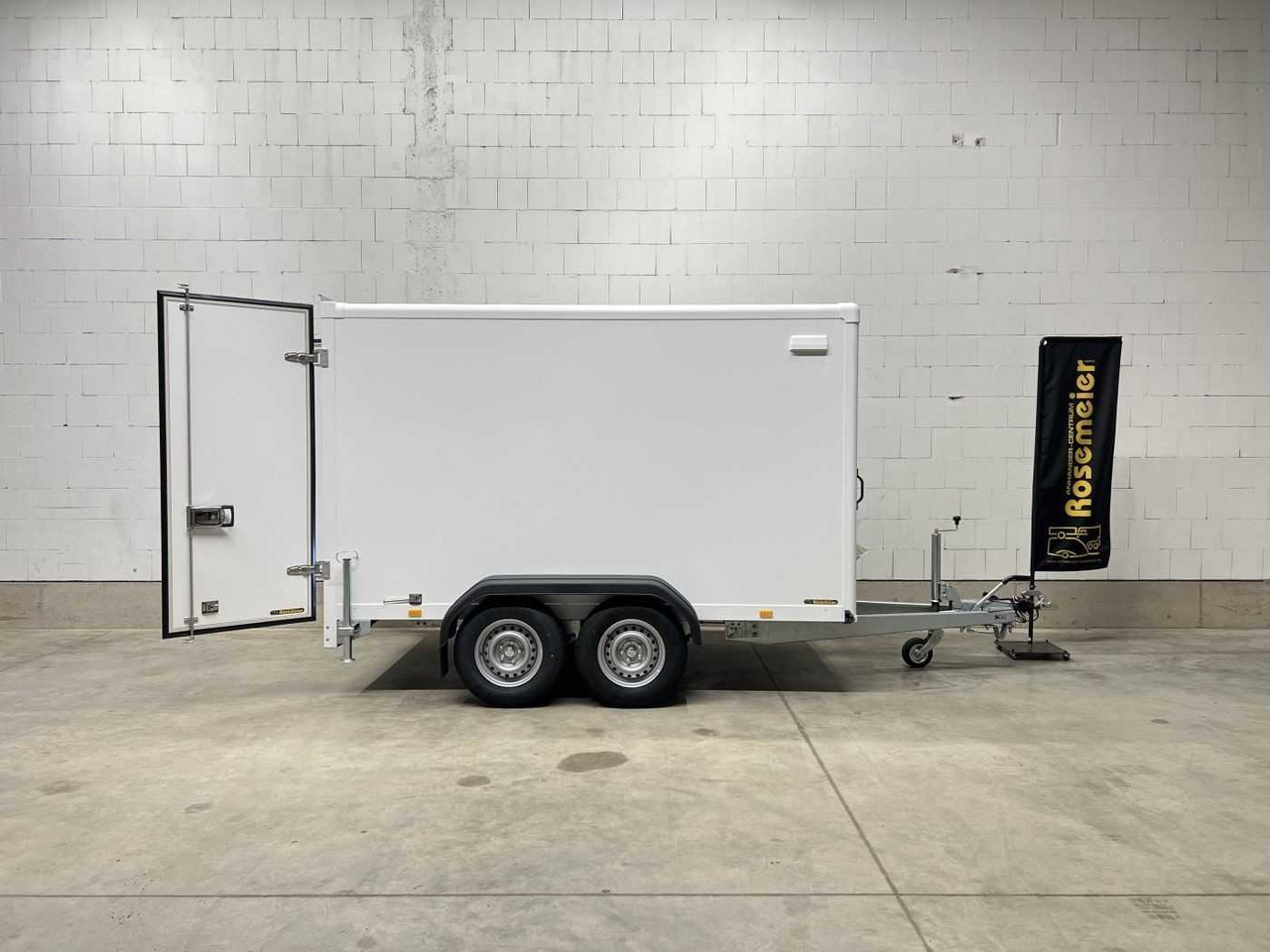 BLYSS FS2730/180HTL Kofferanhänger - Closed box trailer: picture 1 BLYSS FS2730/180HTL Kofferanhänger - Closed box trailer: picture 1