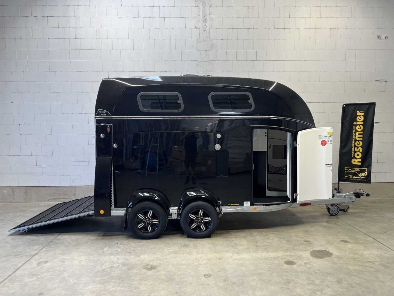 BOECKMANN Grand Master SR WCF Pferdeanhänger - Horse trailer: picture 1 BOECKMANN Grand Master SR WCF Pferdeanhänger - Horse trailer: picture 1