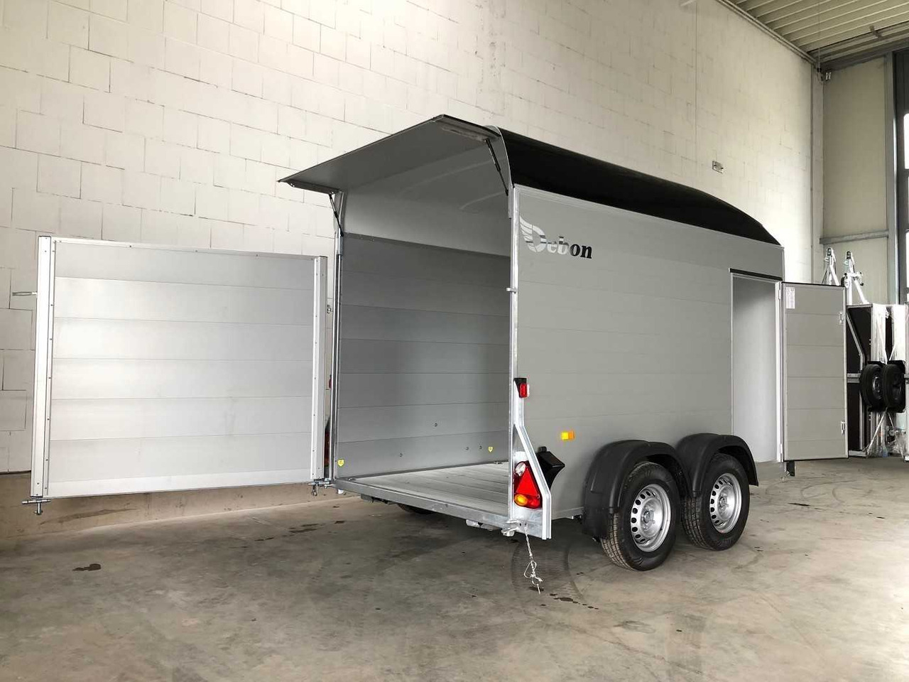 CHEVAL LIBERTE C500 Roadster 2 Türen Kofferanhänger - Motorcycle trailer: picture 4 CHEVAL LIBERTE C500 Roadster 2 Türen Kofferanhänger - Motorcycle trailer: picture 4