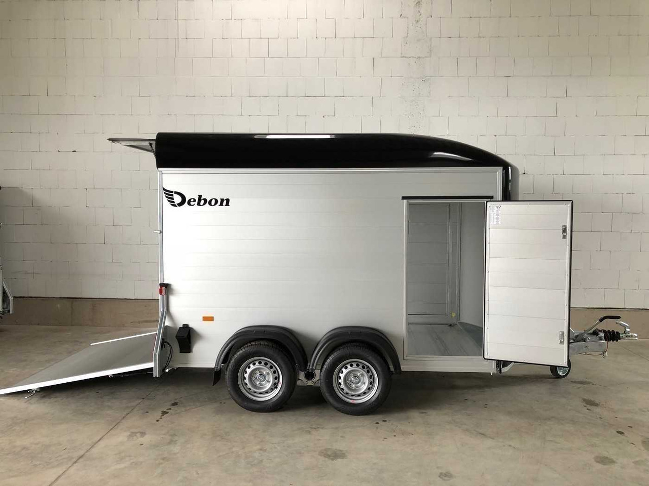 CHEVAL LIBERTE C500 Roadster 2 Türen Kofferanhänger - Motorcycle trailer: picture 1 CHEVAL LIBERTE C500 Roadster 2 Türen Kofferanhänger - Motorcycle trailer: picture 1