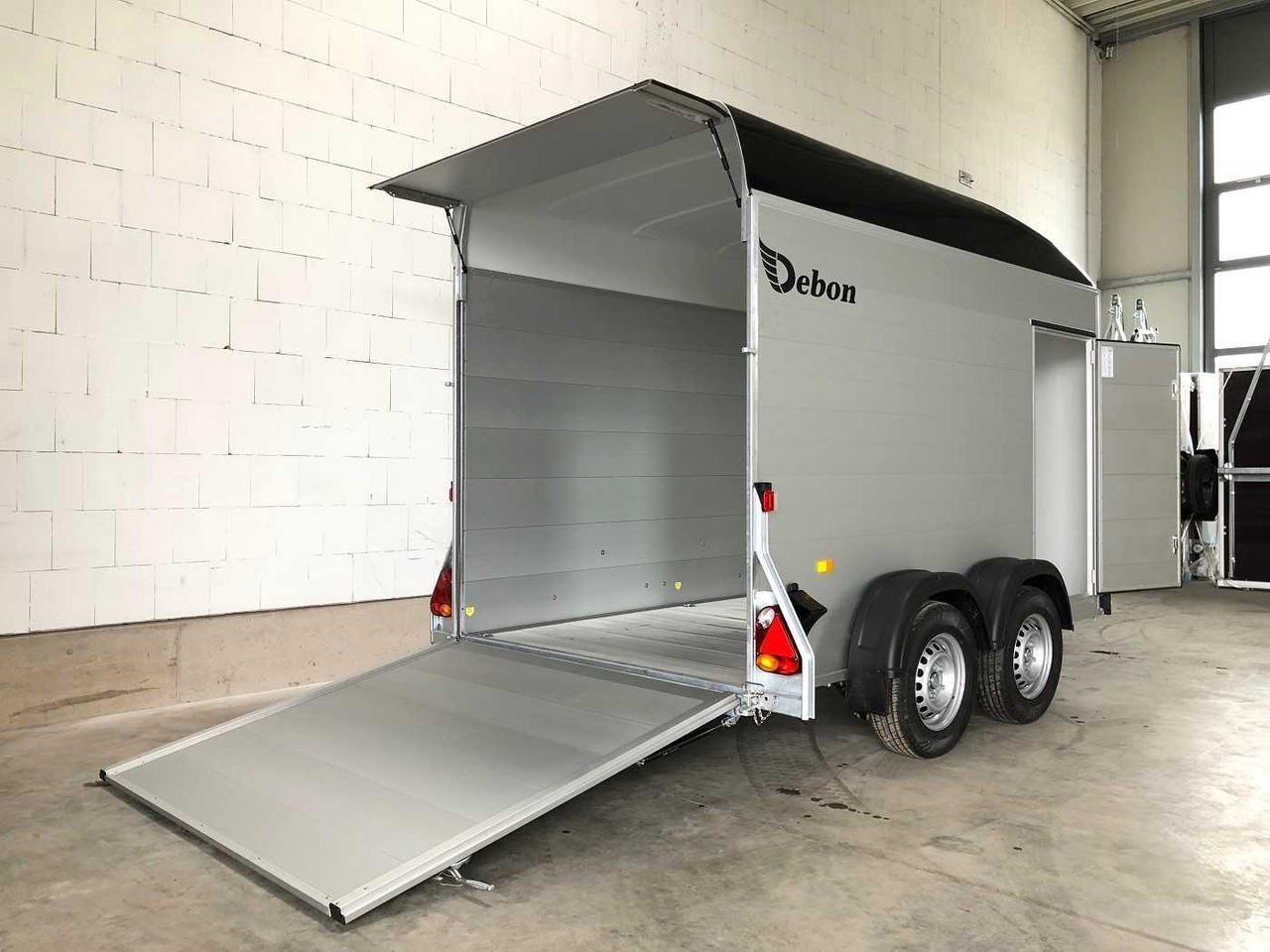 CHEVAL LIBERTE C500 Roadster 2 Türen Kofferanhänger - Motorcycle trailer: picture 2 CHEVAL LIBERTE C500 Roadster 2 Türen Kofferanhänger - Motorcycle trailer: picture 2