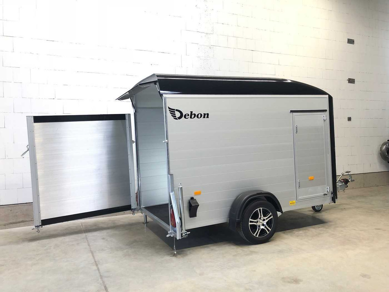 CHEVAL LIBERTE DEBON C300 Roadster Alufelge Kofferanhänger - Motorcycle trailer: picture 4 CHEVAL LIBERTE DEBON C300 Roadster Alufelge Kofferanhänger - Motorcycle trailer: picture 4