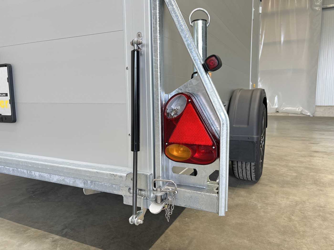 New Motorcycle trailer CHEVAL LIBERTE DEBON C400 Roadster ALF Kofferanhänger: picture 16 New Motorcycle trailer CHEVAL LIBERTE DEBON C400 Roadster ALF Kofferanhänger: picture 16
