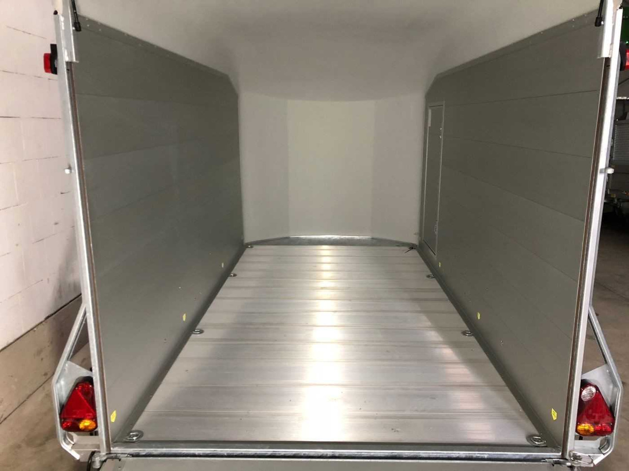 New Closed box trailer CHEVAL LIBERTE DEBON C700 Roadster ALF Kofferanhänger: picture 17