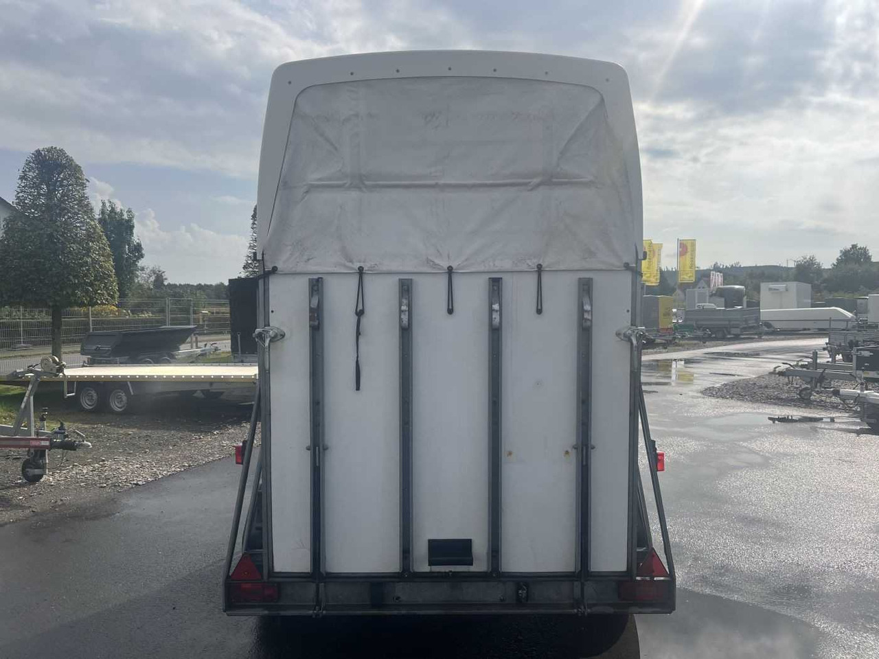 HUMBAUR HP2000 Pferdeanhänger - Horse trailer: picture 4 HUMBAUR HP2000 Pferdeanhänger - Horse trailer: picture 4