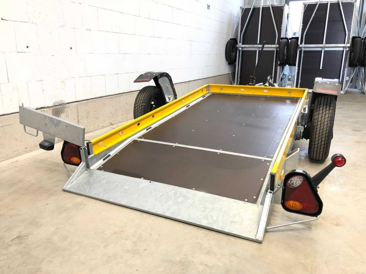 VEZEKO Husky F 08.25 Absenker - Roll-off/ Skip trailer: picture 5 VEZEKO Husky F 08.25 Absenker - Roll-off/ Skip trailer: picture 5