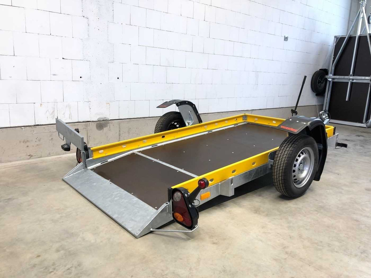 VEZEKO Husky F 08.25 Absenker - Roll-off/ Skip trailer: picture 2 VEZEKO Husky F 08.25 Absenker - Roll-off/ Skip trailer: picture 2