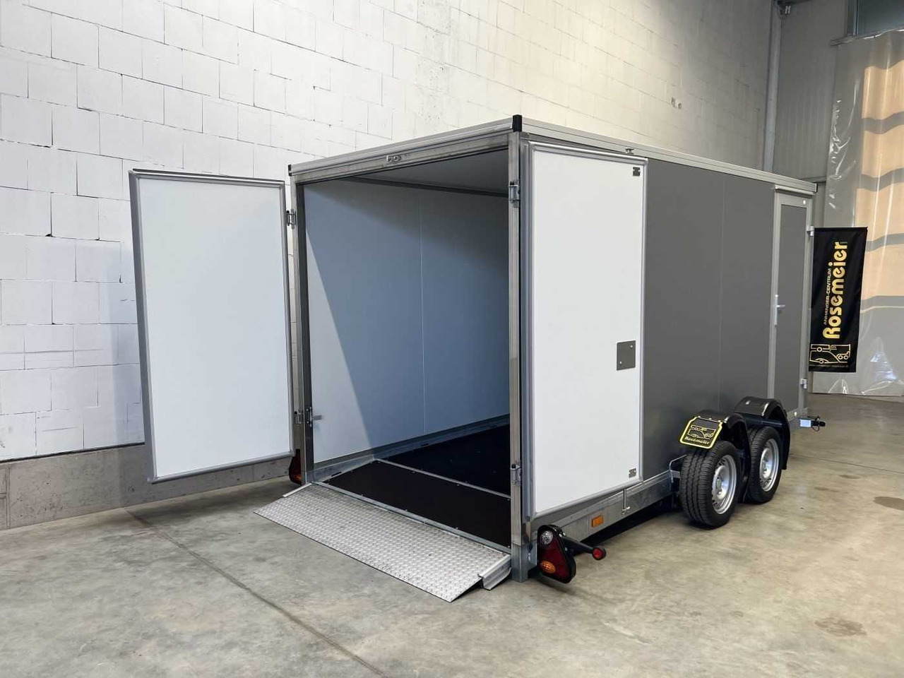 VEZEKO Husky FB K 35.40 EP Tür Kofferanhänger Absenker - Closed box trailer: picture 2 VEZEKO Husky FB K 35.40 EP Tür Kofferanhänger Absenker - Closed box trailer: picture 2