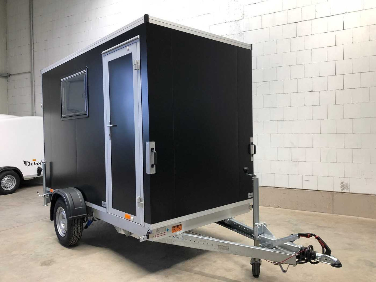 VEZEKO TK B 15.30 Rampe, Tür, Fenster Kofferanhänger - Closed box trailer: picture 3 VEZEKO TK B 15.30 Rampe, Tür, Fenster Kofferanhänger - Closed box trailer: picture 3