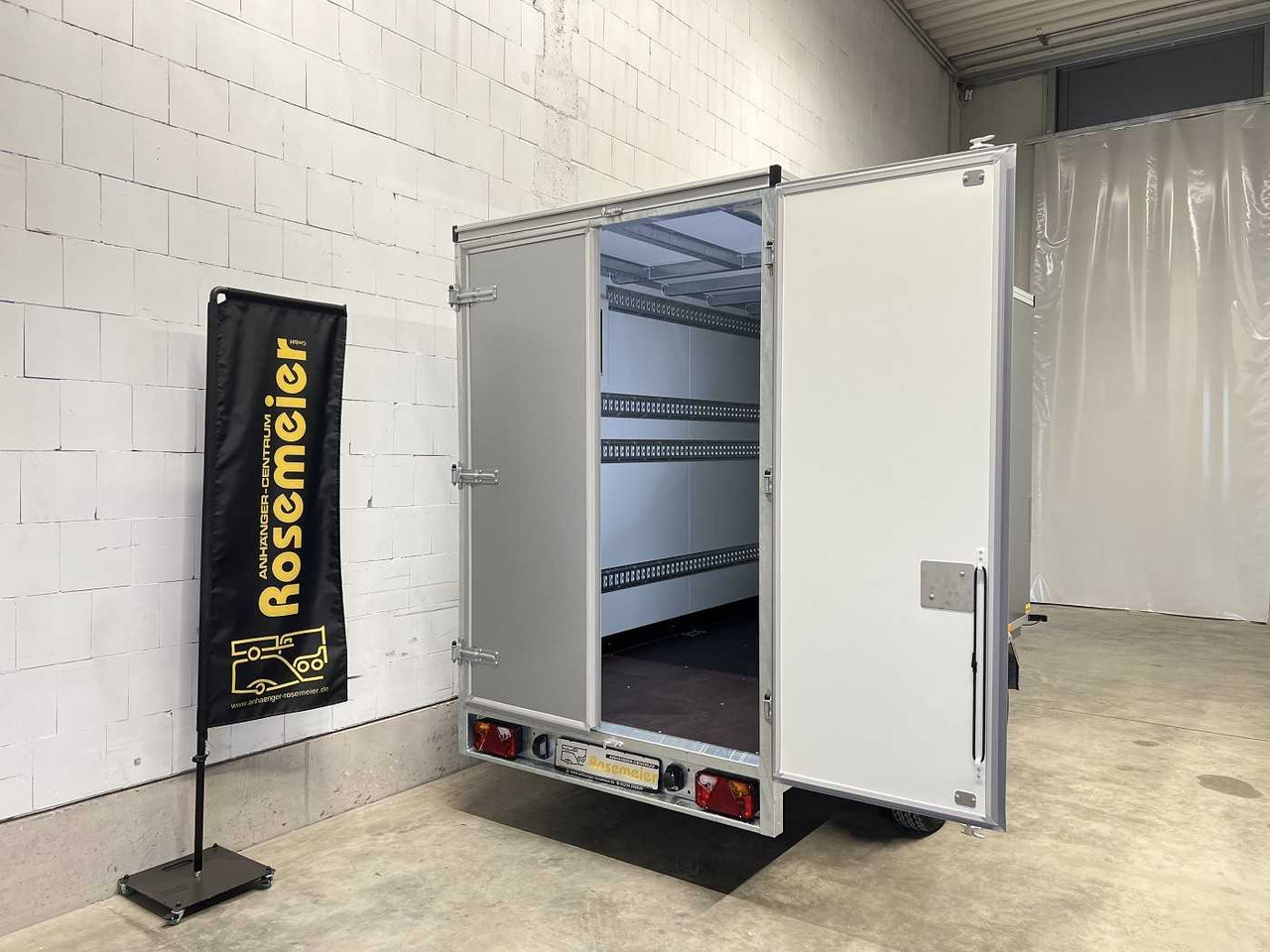 VEZEKO TK B 27.35 Individual Kofferanhänger - Closed box trailer: picture 4 VEZEKO TK B 27.35 Individual Kofferanhänger - Closed box trailer: picture 4