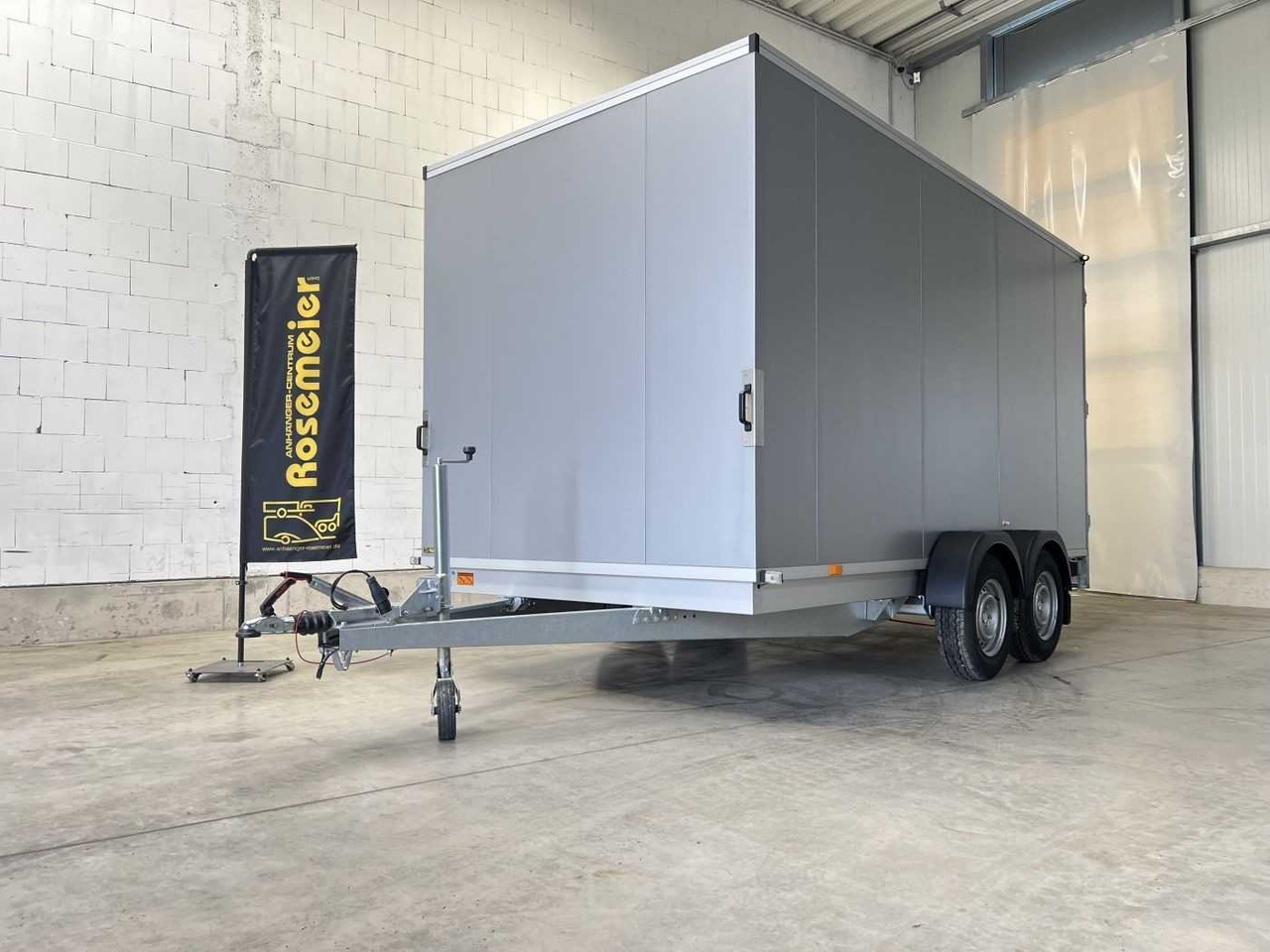 New Closed box trailer VEZEKO TK D 27.40 Flügeltüren+Seitenkl Promotionanhänger: picture 30