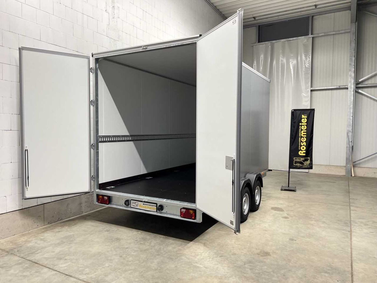 VEZEKO TK D 35.40 SP Flügeltüren Sond Kofferanhänger - Closed box trailer: picture 2 VEZEKO TK D 35.40 SP Flügeltüren Sond Kofferanhänger - Closed box trailer: picture 2