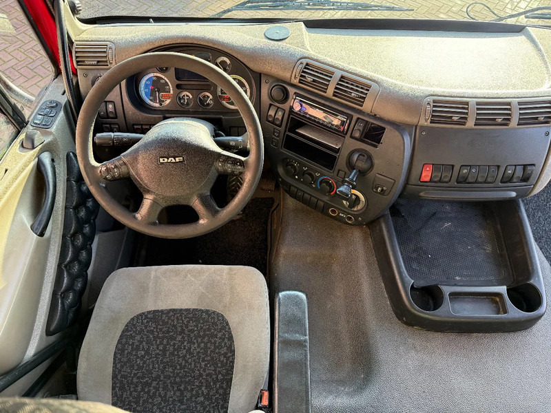 DAF CF 75 CF75-250 4X2 SPACECAB/RENOVA/STEEL/AIR/AIRCO/HOLLAND TRUCK - Container transporter/ Swap body truck: picture 3 DAF CF 75 CF75-250 4X2 SPACECAB/RENOVA/STEEL/AIR/AIRCO/HOLLAND TRUCK - Container transporter/ Swap body truck: picture 3