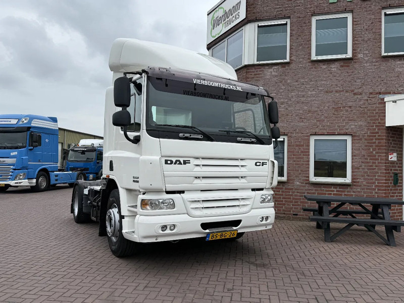 DAF CF 75 CF75-250 EURO5 - DAG CABINE MET RUIT- IDEAAL ALS RANGEERTREKKER-LAGE KM STAND!!!!!! - Tractor unit: picture 1 DAF CF 75 CF75-250 EURO5 - DAG CABINE MET RUIT- IDEAAL ALS RANGEERTREKKER-LAGE KM STAND!!!!!! - Tractor unit: picture 1