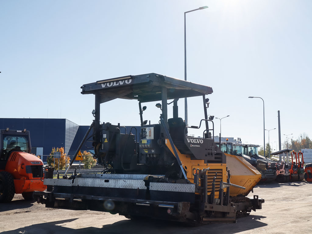 Asphalt paver VOLVO ABG 6820: picture 6