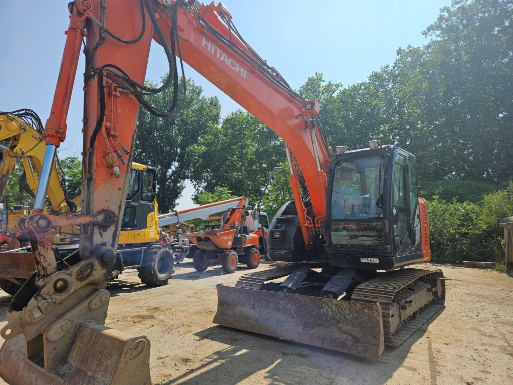 HITACHI ZX 135 US - Crawler excavator: picture 3 HITACHI ZX 135 US - Crawler excavator: picture 3