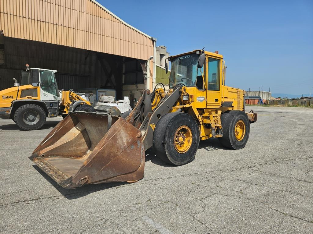 VOLVO L 70 D - Wheel loader: picture 1 VOLVO L 70 D - Wheel loader: picture 1