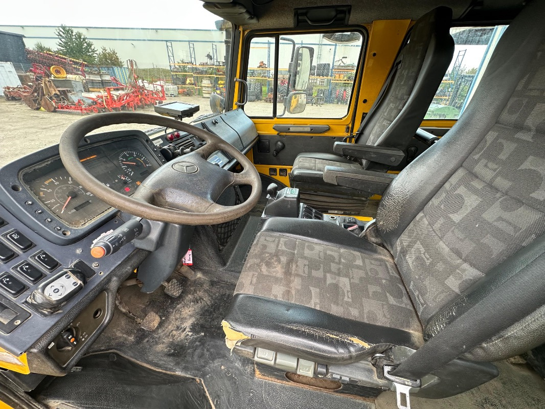 Mercedes-Benz U 4000 - Farm tractor: picture 5 Mercedes-Benz U 4000 - Farm tractor: picture 5