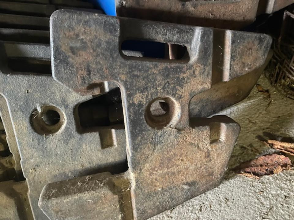 Frontgewichte (14 Stück) für Fiat Traktor - Counterweight: picture 1 Frontgewichte (14 Stück) für Fiat Traktor - Counterweight: picture 1