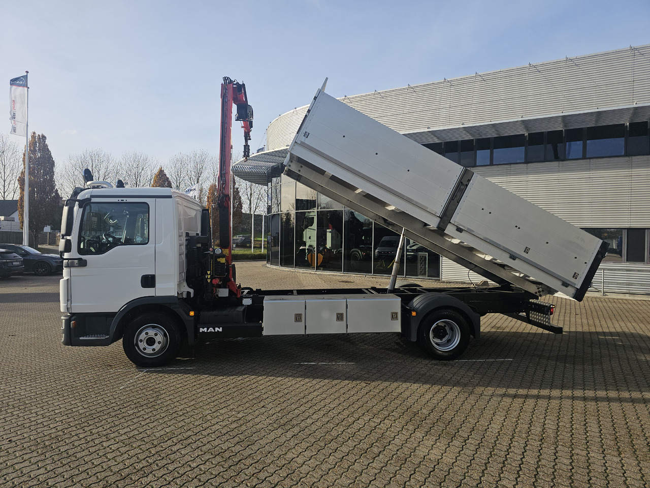 MAN TGL 10.220 - Tipper, Crane truck: picture 5 MAN TGL 10.220 - Tipper, Crane truck: picture 5