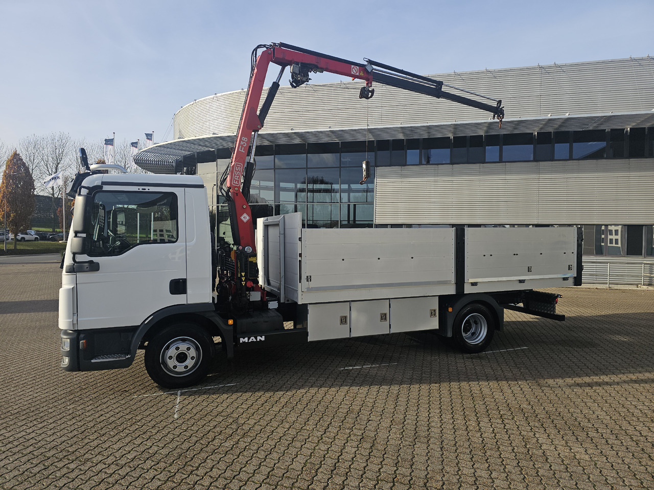 MAN TGL 10.220 - Tipper, Crane truck: picture 3 MAN TGL 10.220 - Tipper, Crane truck: picture 3
