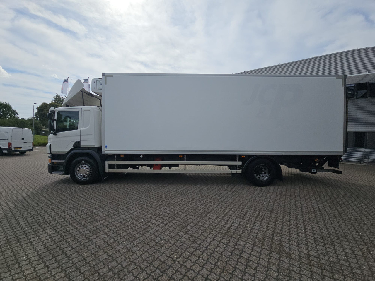 Scania P280 20 Pll´s - Refrigerator truck: picture 3 Scania P280 20 Pll´s - Refrigerator truck: picture 3