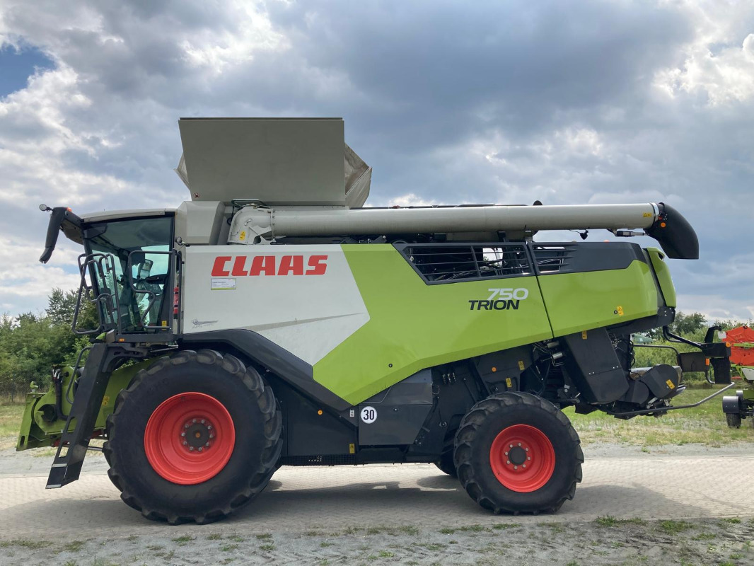CLAAS Trion 750 - Combine harvester: picture 2 CLAAS Trion 750 - Combine harvester: picture 2