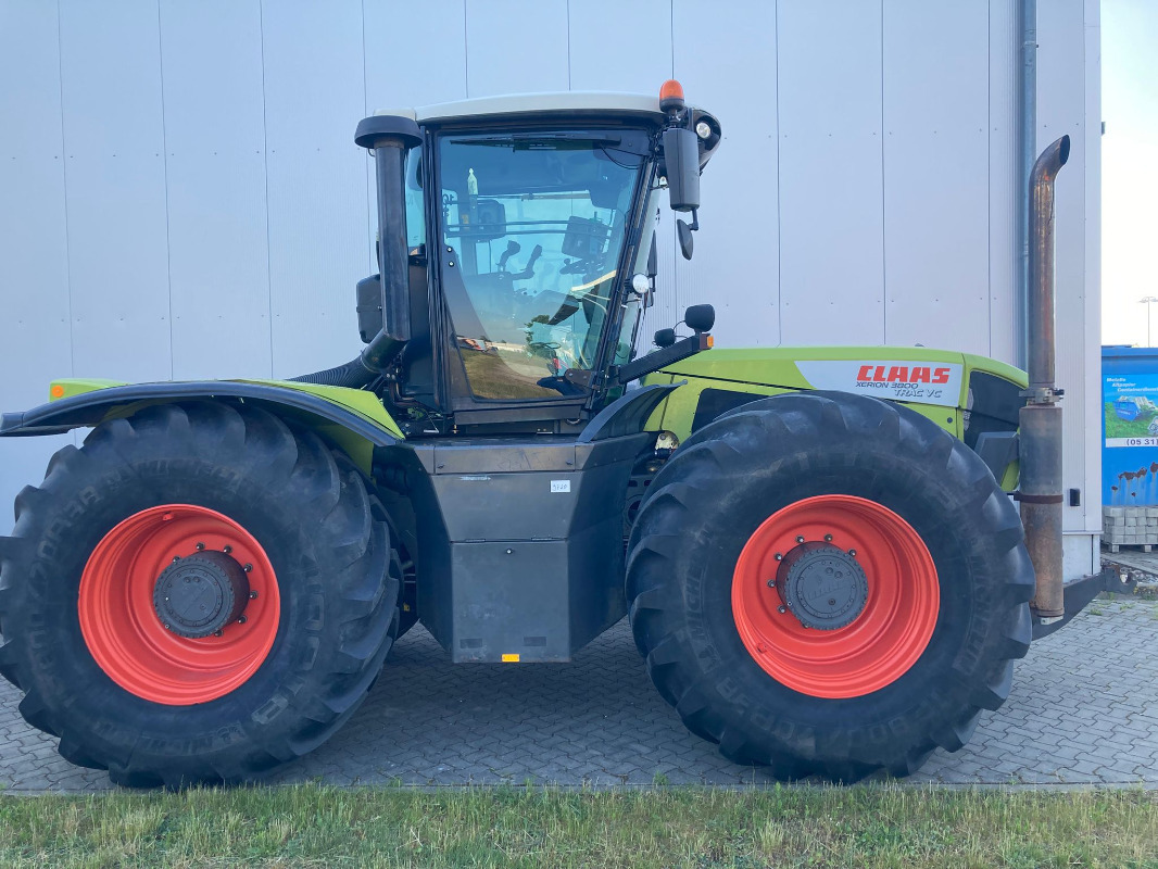 CLAAS Xerion 3800 TRAC VC - Farm tractor: picture 1 CLAAS Xerion 3800 TRAC VC - Farm tractor: picture 1
