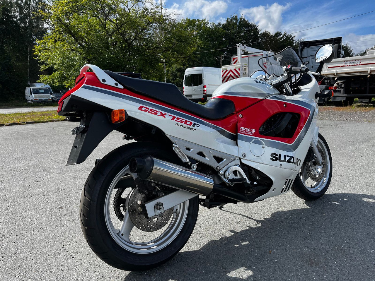 Suzuki GSX 750 - Motorcycle: picture 5 Suzuki GSX 750 - Motorcycle: picture 5