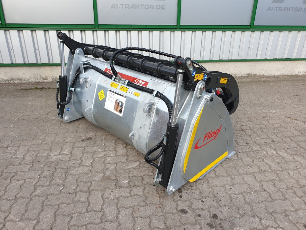 Fliegl SILOGREIFSCHAUFEL - Front loader for tractor: picture 4 Fliegl SILOGREIFSCHAUFEL - Front loader for tractor: picture 4