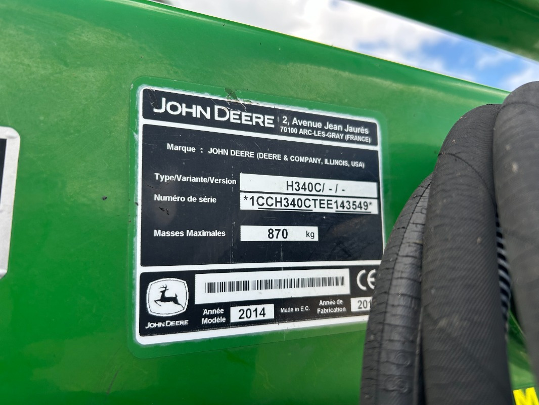 John Deere 6115M - Farm tractor: picture 3 John Deere 6115M - Farm tractor: picture 3