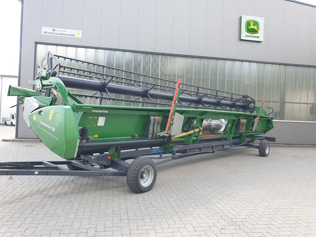 John Deere 635 PREMIUMFLOW - Combine harvester: picture 1 John Deere 635 PREMIUMFLOW - Combine harvester: picture 1