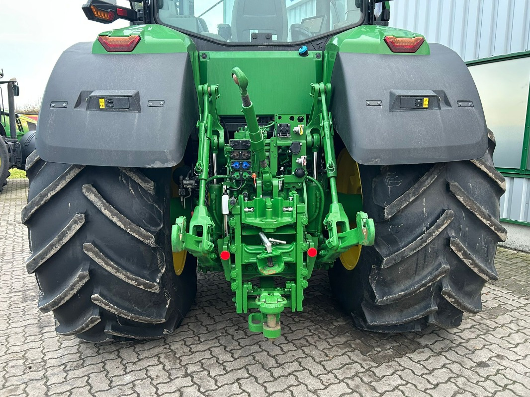 Farm tractor John Deere 7R 330 e23: picture 12