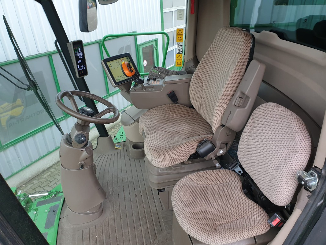 John Deere T670 - Combine harvester: picture 5 John Deere T670 - Combine harvester: picture 5