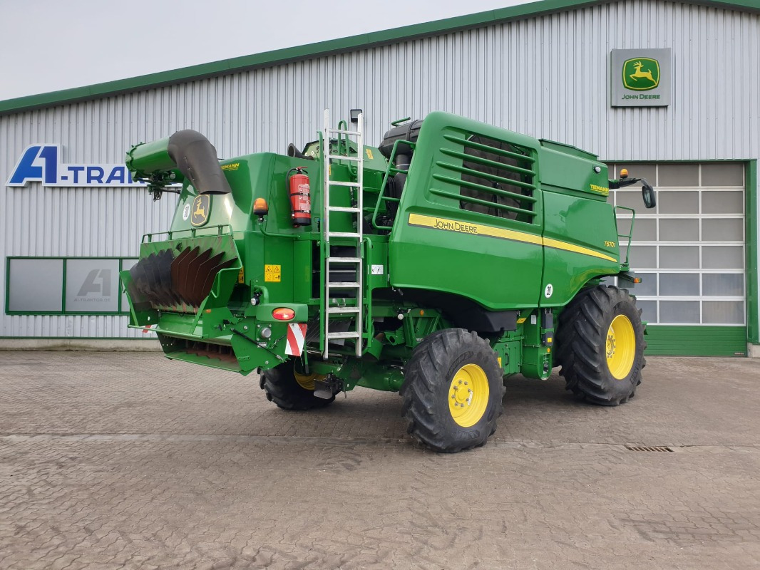 Combine harvester John Deere T670: picture 10