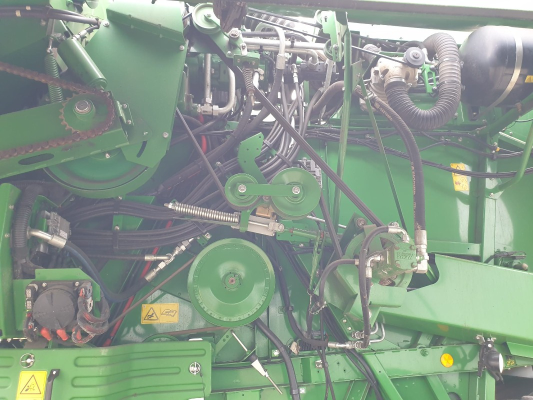 Combine harvester John Deere T670: picture 6