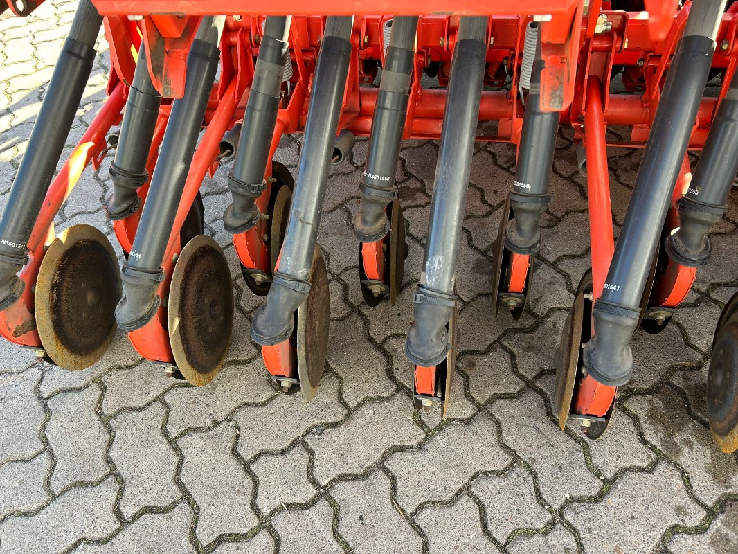 Kuhn Integra G II MIT 400 - Combine seed drill: picture 2 Kuhn Integra G II MIT 400 - Combine seed drill: picture 2